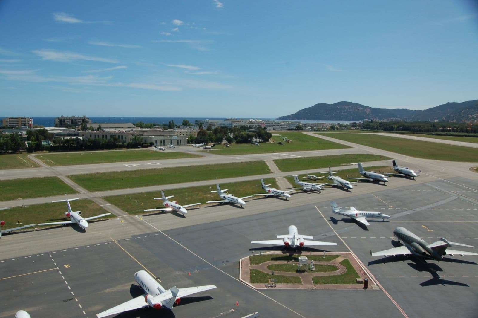 Image d'illustration pour Trafic aérien perturbé par le vent sur l'aéroport de Nice